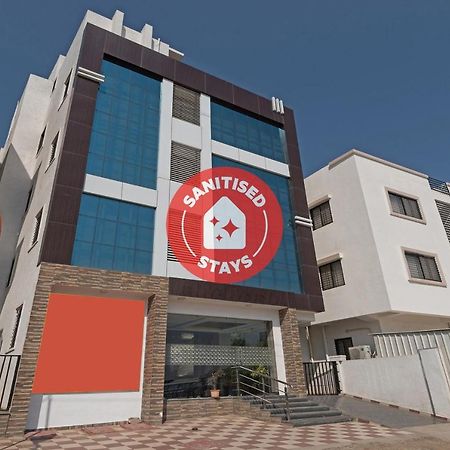 Oyo Flagship 19196 Shree Sai Niladri Residency Shirdi Eksteriør billede