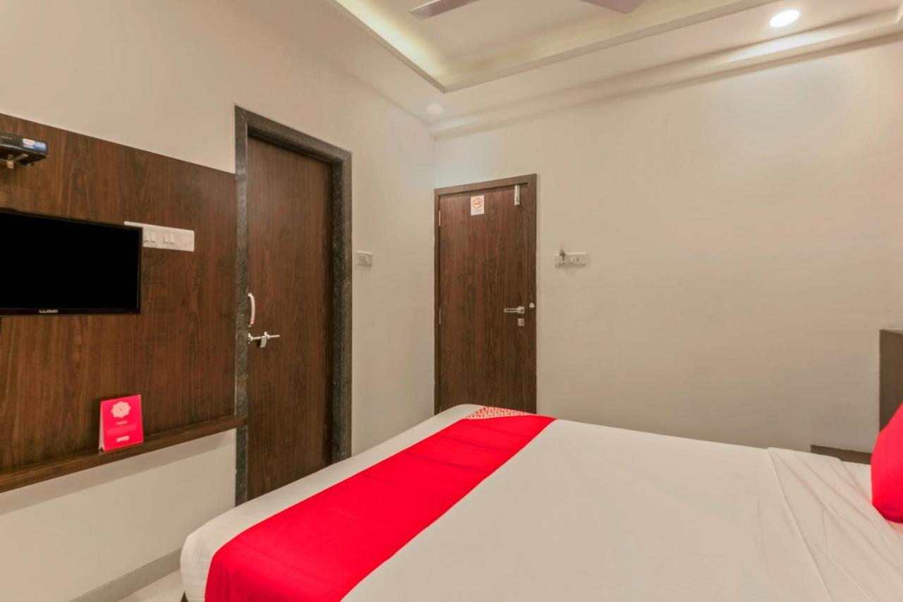 Oyo Flagship 19196 Shree Sai Niladri Residency Shirdi Eksteriør billede