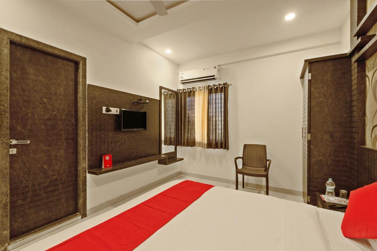 Oyo Flagship 19196 Shree Sai Niladri Residency Shirdi Eksteriør billede